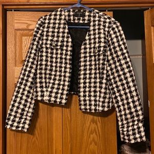 Tahari Black & White Sweater Size 10